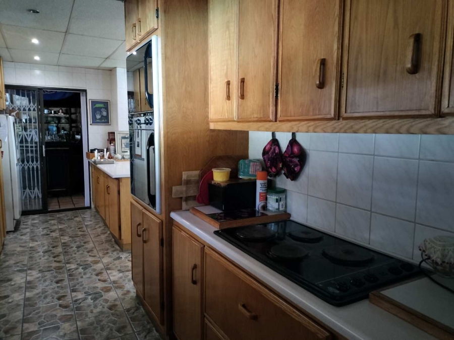 4 Bedroom Property for Sale in Langenhovenpark Free State